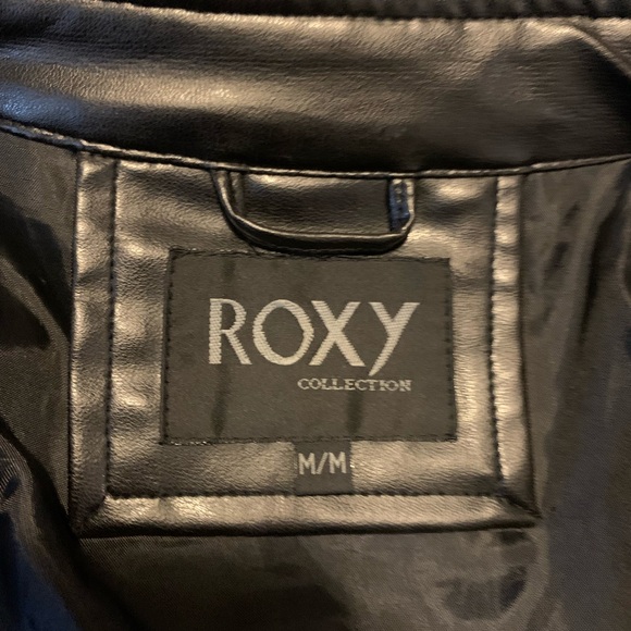 Faux leather jacket from Roxy. Size Medium. Pristine condition. - Picture 3 of 6